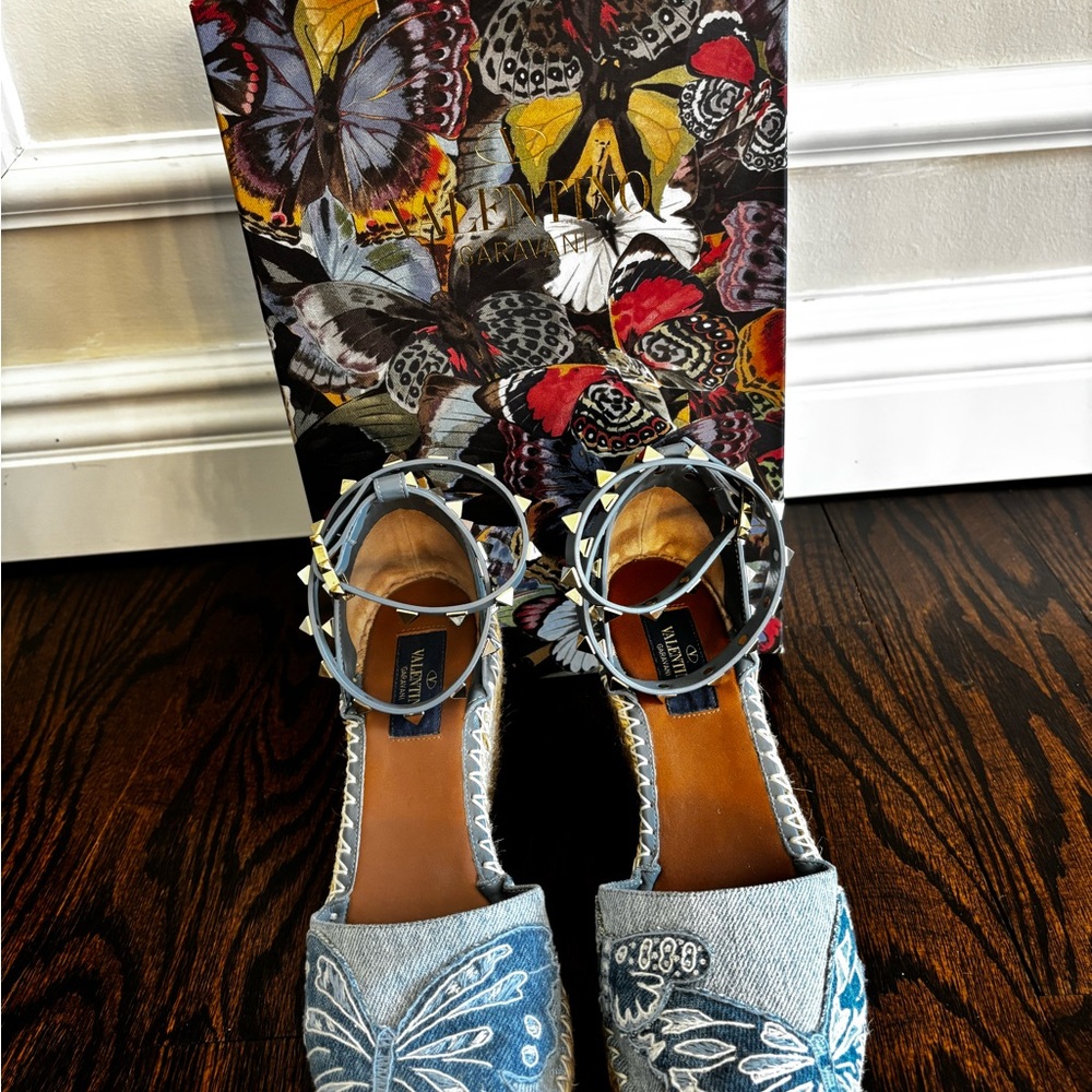 Valentino Denim Embroidered Butterfly Rockstud Espadrille Wedges - Light Blue